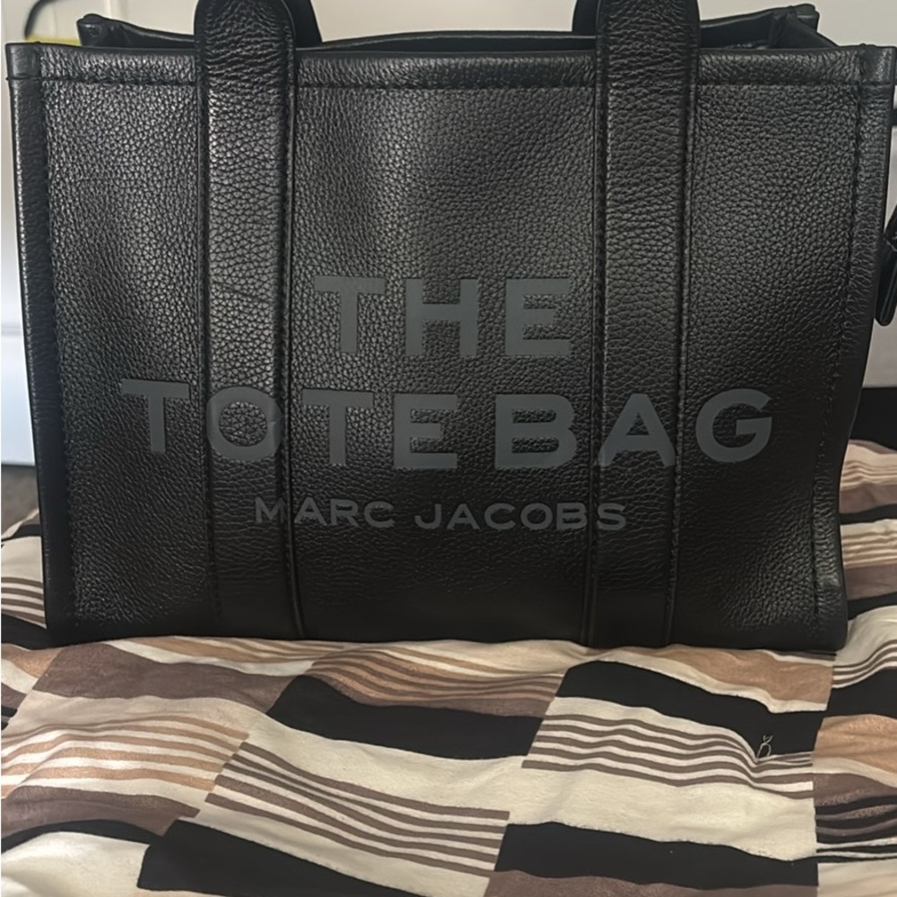 MARC JABOC MEDIUM Tote Bag.. used maybe twice, it’s way too big for me..I need a